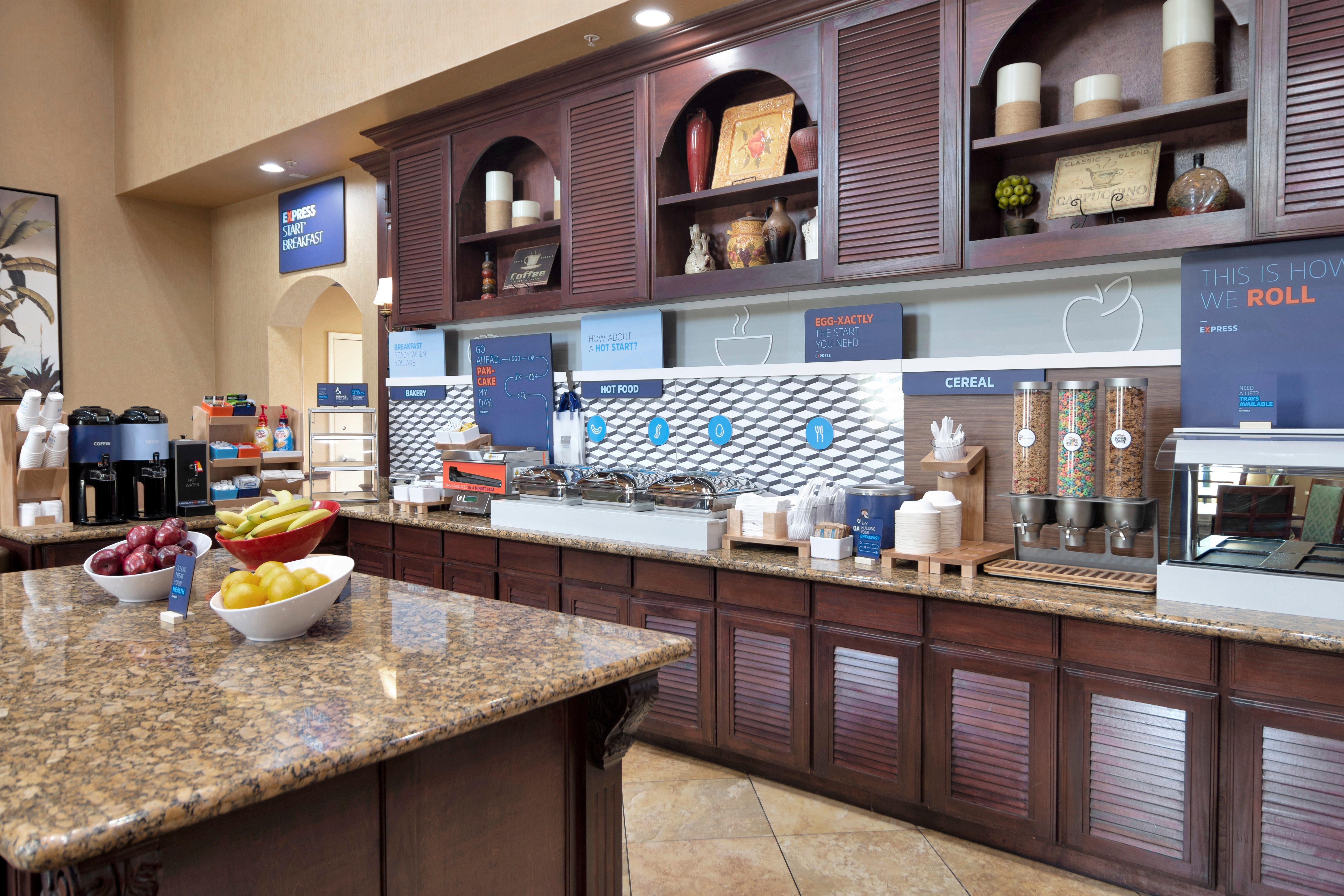 Holiday Inn Express Hotel & Suites Dfw West - Hurst By Ihg Экстерьер фото